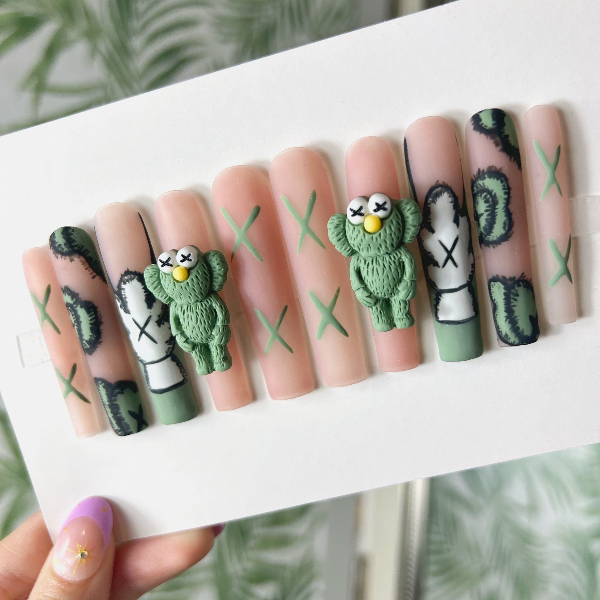 Kaws Acrylic Press on nails – FASHION COUTURE